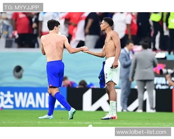 友谊赛激战成平局里昂与莱比锡争议判罚引发全场热议