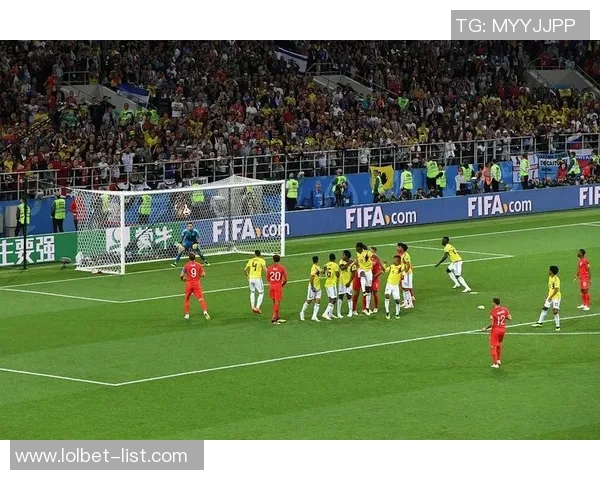 足总杯激战曼联与本菲卡平局红牌争议引发全场热议与焦点分析