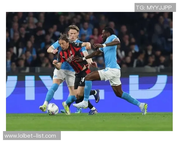 国王杯精彩对决AC米兰5-0大胜那不勒斯神扑瞬间震撼全场引发转会热议